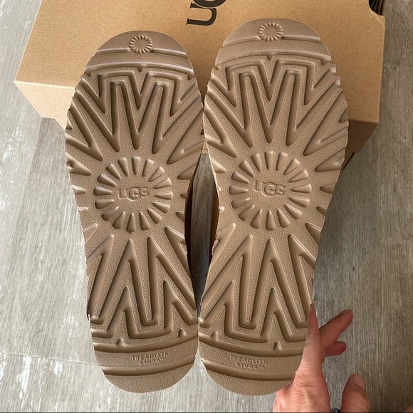 BNIB UGG Deconstructed Mini Zip Boot - Chestnut US 8/EU 39 - Picture 9 of 16